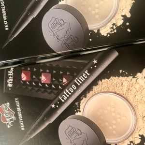 2 small sets of eye liner and Translucent powder